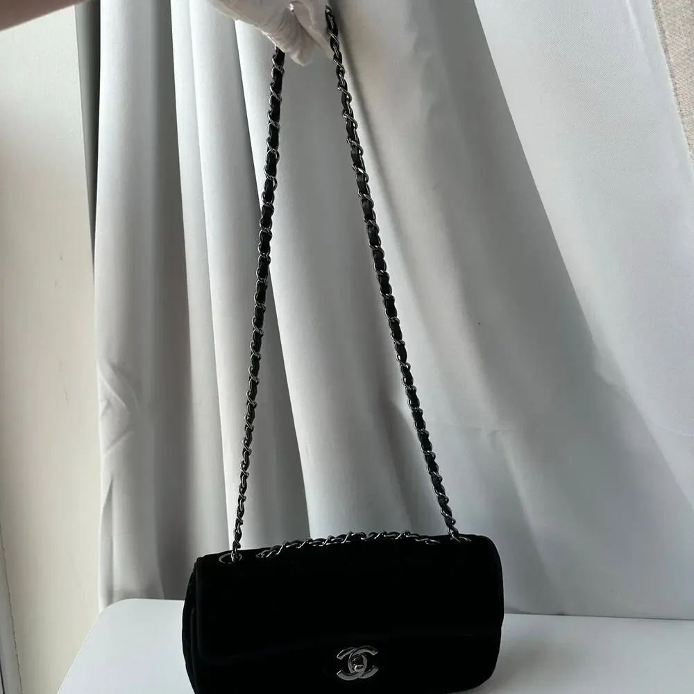 Chanel Matelassé CC Black Velvet East West Baguette Flap Bag SHW 05/06